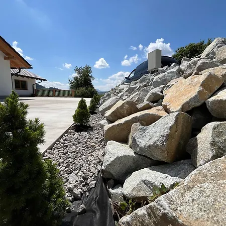 Pod Skalkami 道尼库宾