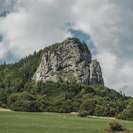 Pod Skalkami Dolny Kubin