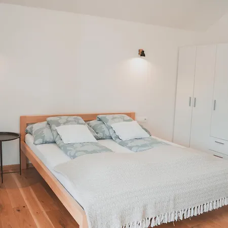 度假居 Pod Skalkami *