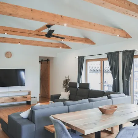 度假居 Pod Skalkami 道尼库宾