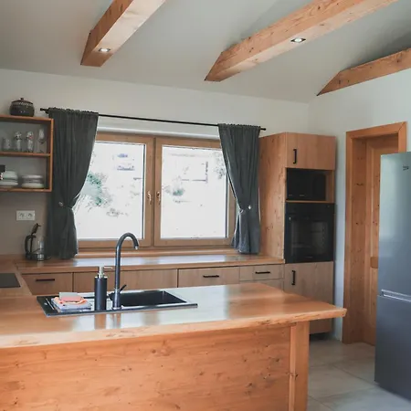 Pod Skalkami Сasa de vacaciones Dolny Kubin